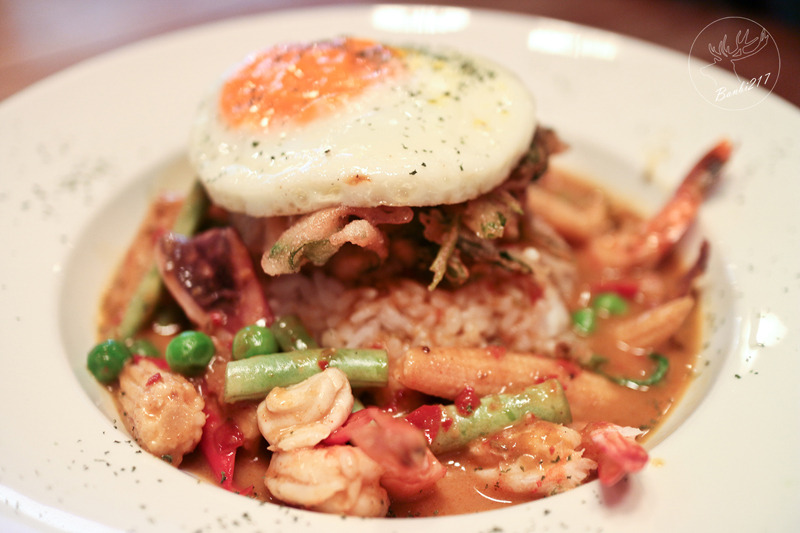 Banbi217 美食旅遊: 她他小曼谷 Thai Cafe Together,泰式下午茶、泰式早午餐、泰式義大利麵、泰國菜、泰式料理、蝦餅、咖哩(捷運六張犁站,台北大安區)