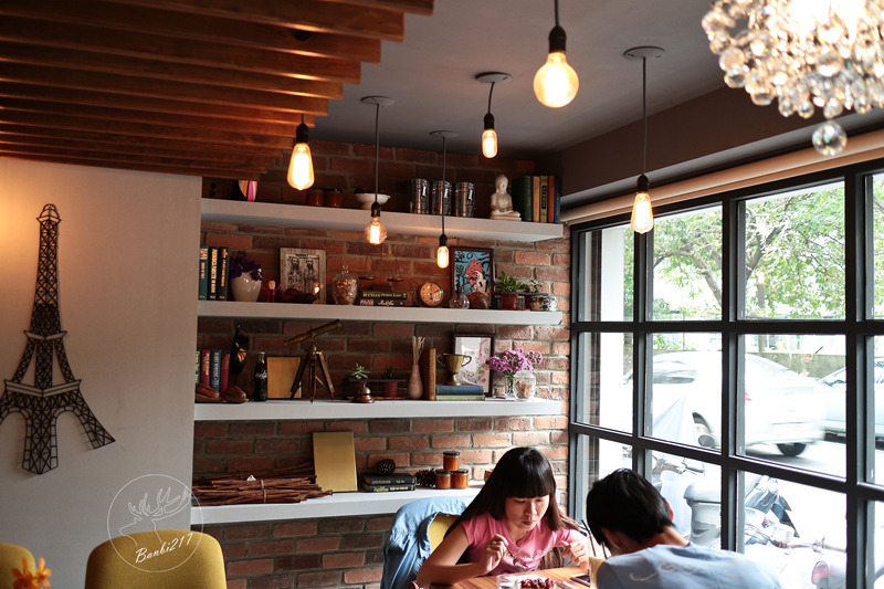 Banbi217 美食旅遊: 她他小曼谷 Thai Cafe Together,泰式下午茶、泰式早午餐、泰式義大利麵、泰國菜、泰式料理、蝦餅、咖哩(捷運六張犁站,台北大安區)