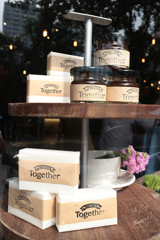 Banbi217 美食旅遊: 她他小曼谷 Thai Cafe Together,泰式下午茶、泰式早午餐、泰式義大利麵、泰國菜、泰式料理、蝦餅、咖哩(捷運六張犁站,台北大安區)