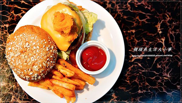 Roof M Cafe：【食記/台北市】玻璃屋～讓你有接近天空的機會♪♪Roof M Cafe♪♪