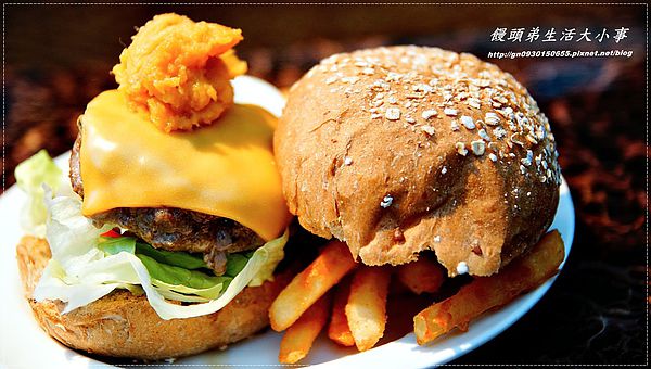 Roof M Cafe：【食記/台北市】玻璃屋～讓你有接近天空的機會♪♪Roof M Cafe♪♪