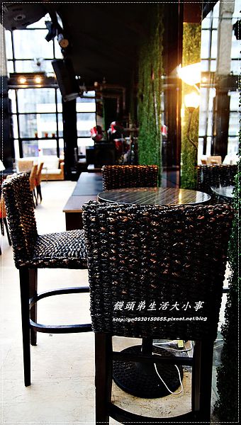 Roof M Cafe：【食記/台北市】玻璃屋～讓你有接近天空的機會♪♪Roof M Cafe♪♪