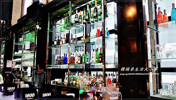 Roof M Cafe：【食記/台北市】玻璃屋～讓你有接近天空的機會♪♪Roof M Cafe♪♪