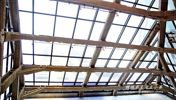 Roof M Cafe：【食記/台北市】玻璃屋～讓你有接近天空的機會♪♪Roof M Cafe♪♪