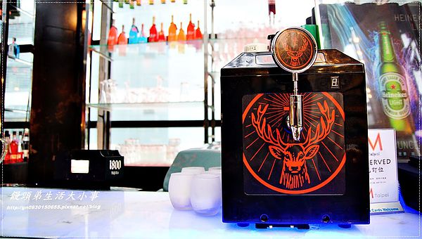 Roof M Cafe：【食記/台北市】玻璃屋～讓你有接近天空的機會♪♪Roof M Cafe♪♪