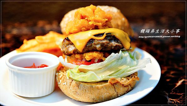 Roof M Cafe：【食記/台北市】玻璃屋～讓你有接近天空的機會♪♪Roof M Cafe♪♪