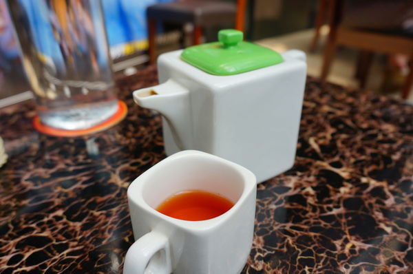 Roof M Cafe:【台北.信義安和站】Roof M Cafe-無敵採光。氣氛超棒