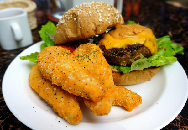 Roof M Cafe:【台北.信義安和站】Roof M Cafe-無敵採光。氣氛超棒