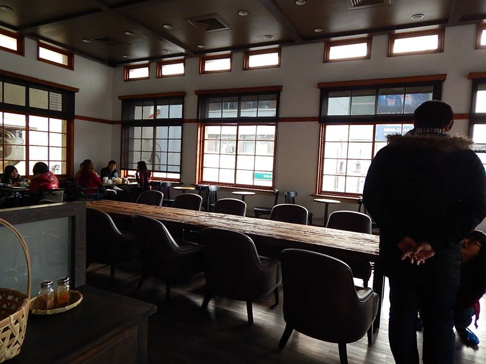 誠品書局+星巴克=>虎尾合同廳 (誠品虎尾門市營業時間)