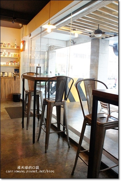 1984 Coffee Shop (9)