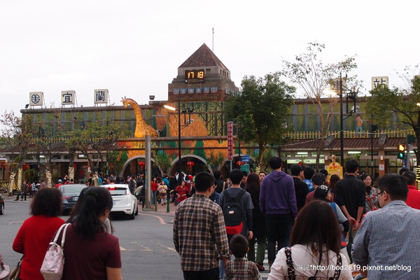 幾米 飛天火車 星空號:【宜蘭市】幾米飛天火車星空號-超可愛的飛天火車!夜晚更是美!