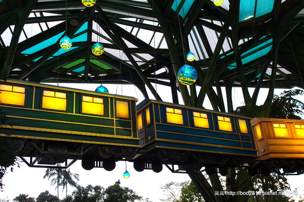 幾米 飛天火車 星空號:【宜蘭市】幾米飛天火車星空號-超可愛的飛天火車!夜晚更是美!