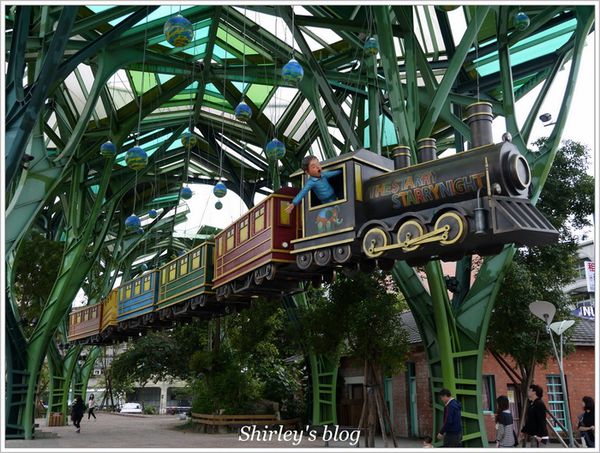 幾米廣場：宜蘭‧幾米廣場、飛天火車