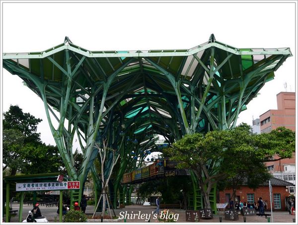 幾米廣場：宜蘭‧幾米廣場、飛天火車