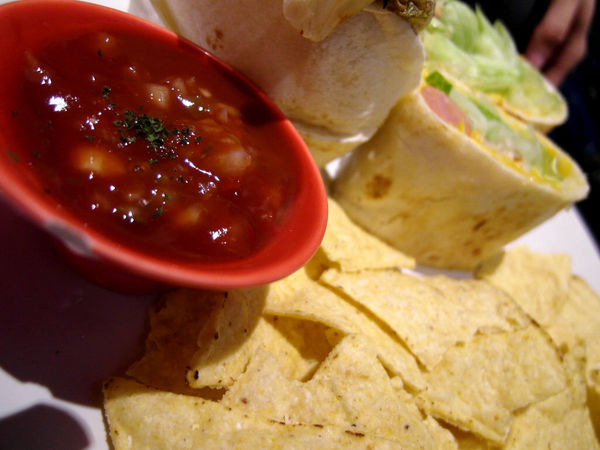 OSKA brunch coffee wine:【大直】oska。巷弄中的溫馨小店