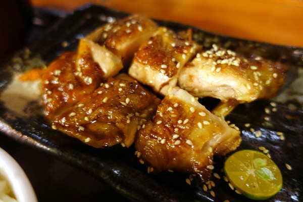 星月之星景觀餐廳:(胖樺食記)台中后里「星月大地-星月之星景觀山聽」,無敵夜景服務週到/下午茶/包場/露營/南洋風/麗寶樂園/蜜糖土司