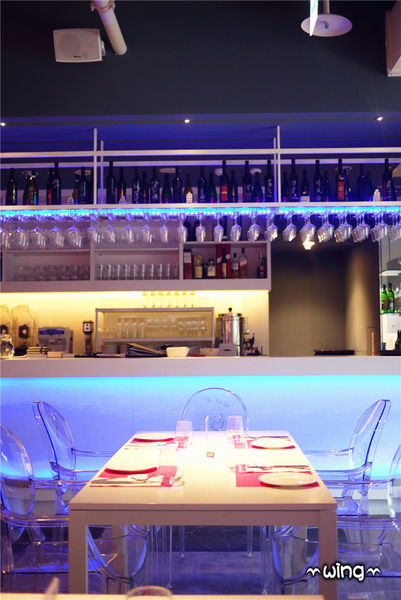 VIVO 光癮時尚餐飲：［台北東區］潮流亮點餐廳。【VIVO 光癮時尚餐飲】TAPAS/西班牙海鮮燉飯/Gelato冰淇淋/酒品體驗(捷運忠孝復興/忠孝敦化站美食)