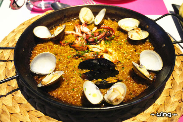 VIVO 光癮時尚餐飲：［台北東區］潮流亮點餐廳。【VIVO 光癮時尚餐飲】TAPAS/西班牙海鮮燉飯/Gelato冰淇淋/酒品體驗(捷運忠孝復興/忠孝敦化站美食)