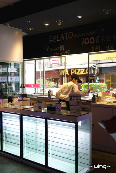 VIVO 光癮時尚餐飲：［台北東區］潮流亮點餐廳。【VIVO 光癮時尚餐飲】TAPAS/西班牙海鮮燉飯/Gelato冰淇淋/酒品體驗(捷運忠孝復興/忠孝敦化站美食)