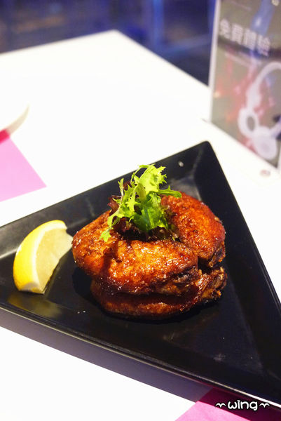 VIVO 光癮時尚餐飲：［台北東區］潮流亮點餐廳。【VIVO 光癮時尚餐飲】TAPAS/西班牙海鮮燉飯/Gelato冰淇淋/酒品體驗(捷運忠孝復興/忠孝敦化站美食)