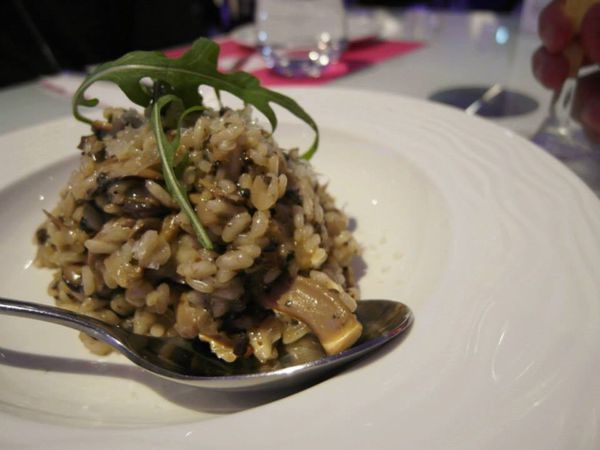 光癮。VIVO時尚餐飲:【忠孝敦化】VIVO 光癮時尚餐飲~道地的西班牙燉飯