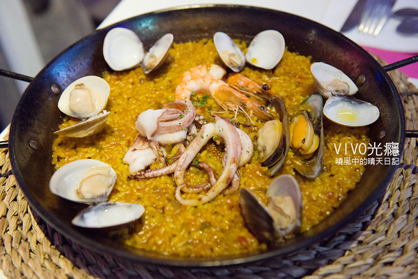 VIVO 光癮時尚餐飲:【口碑券 | VIVO 】放下心裡沈重面具享受西班牙熱情與美食的VIVO 光癮時尚餐飲