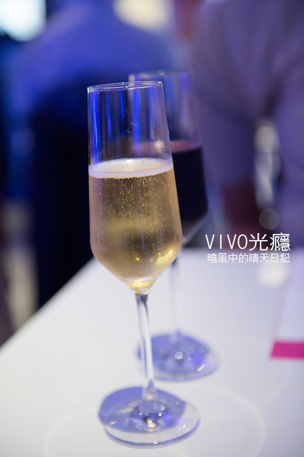 VIVO 光癮時尚餐飲:【口碑券 | VIVO 】放下心裡沈重面具享受西班牙熱情與美食的VIVO 光癮時尚餐飲