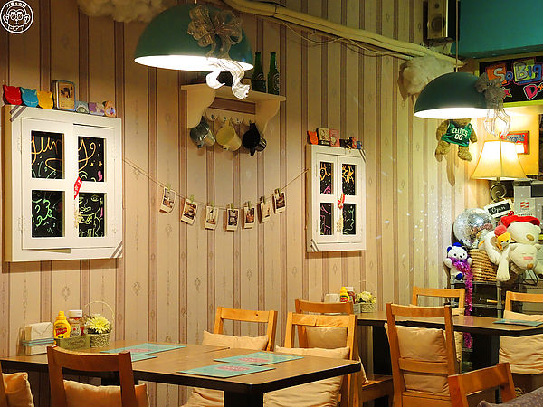 Pickles阿肯美式餐廳(忠孝店):呷飽祙【台北大安・PICKLES阿肯美式餐廳】數一數二好吃的美式漢堡