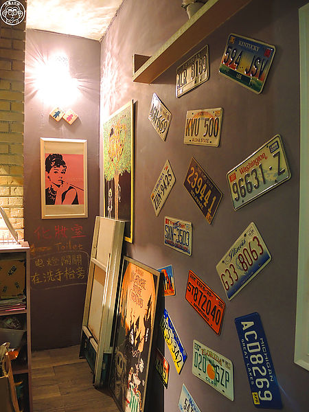 Pickles阿肯美式餐廳(忠孝店):呷飽祙【台北大安・PICKLES阿肯美式餐廳】數一數二好吃的美式漢堡