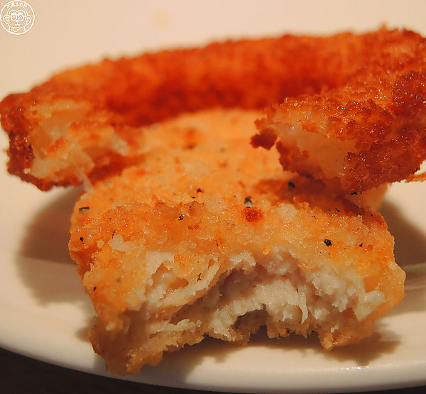 Pickles阿肯美式餐廳(忠孝店):呷飽祙【台北大安・PICKLES阿肯美式餐廳】數一數二好吃的美式漢堡