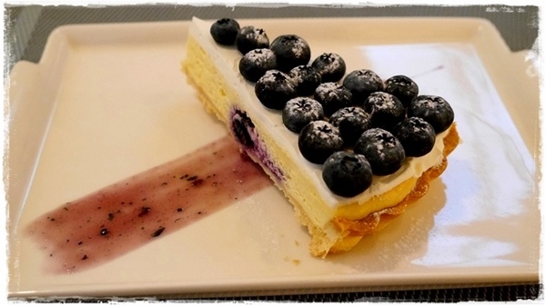 Livia's kitchen - 薇甜:【新北◍•ᴗ•◍新店】美食・薇甜Livia's kitchen食記|當Q彈麻糬遇上法式吐司