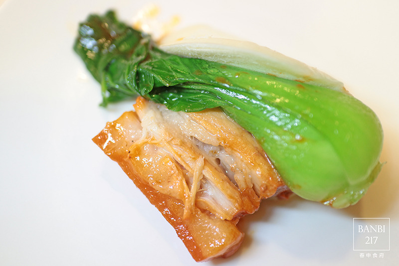 Banbi217 美食旅遊: 春申食府 上海桌菜,婚宴會館,乳腐扣肉,北京烤鴨三吃 (東區,捷運忠孝敦化站美食餐廳)