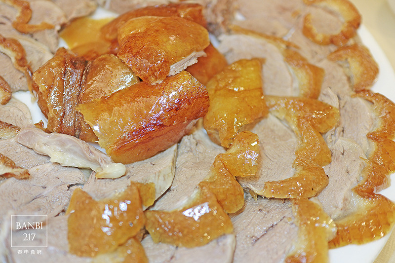 Banbi217 美食旅遊: 春申食府 上海桌菜,婚宴會館,乳腐扣肉,北京烤鴨三吃 (東區,捷運忠孝敦化站美食餐廳)