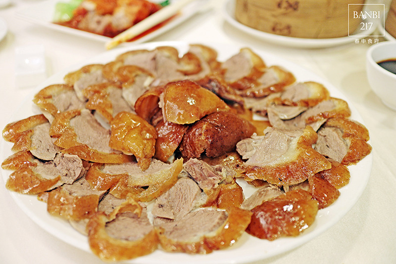 Banbi217 美食旅遊: 春申食府 上海桌菜,婚宴會館,乳腐扣肉,北京烤鴨三吃 (東區,捷運忠孝敦化站美食餐廳)