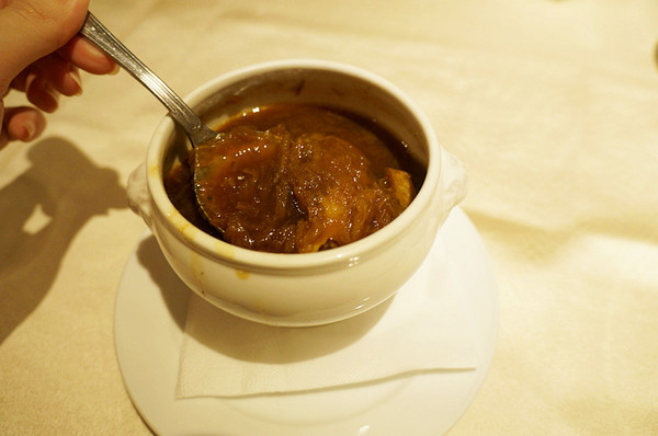 雅室牛排館:台北大安♬尾牙吃大餐,老饕最愛20年經典美味!頂級黑牛肋眼牛排 Steakinn 雅室牛排館