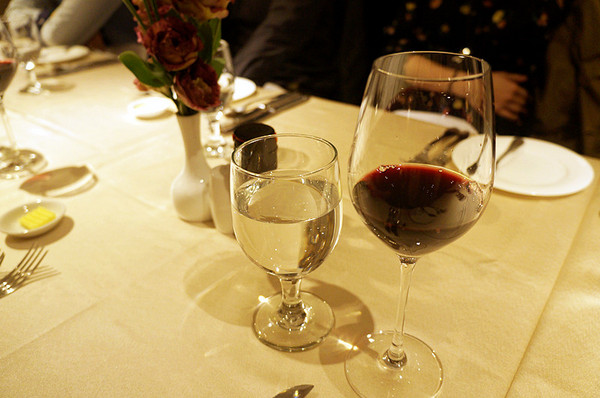 雅室牛排館:台北大安♬尾牙吃大餐,老饕最愛20年經典美味!頂級黑牛肋眼牛排 Steakinn 雅室牛排館