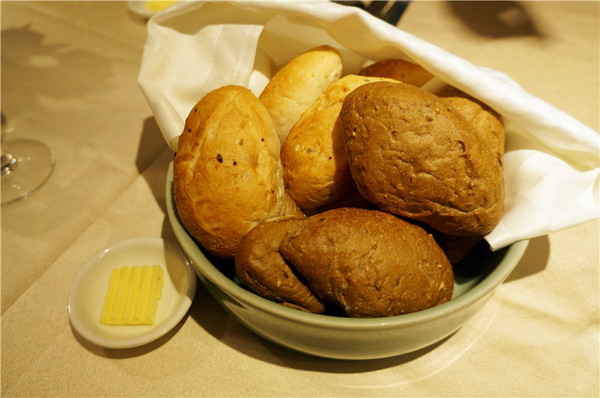 雅室牛排館:台北大安♬尾牙吃大餐,老饕最愛20年經典美味!頂級黑牛肋眼牛排 Steakinn 雅室牛排館