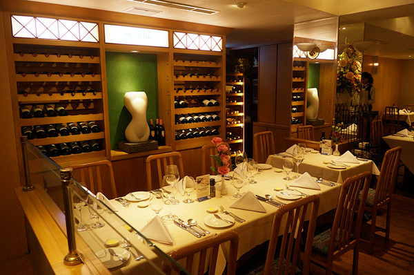 雅室牛排館:台北大安♬尾牙吃大餐,老饕最愛20年經典美味!頂級黑牛肋眼牛排 Steakinn 雅室牛排館