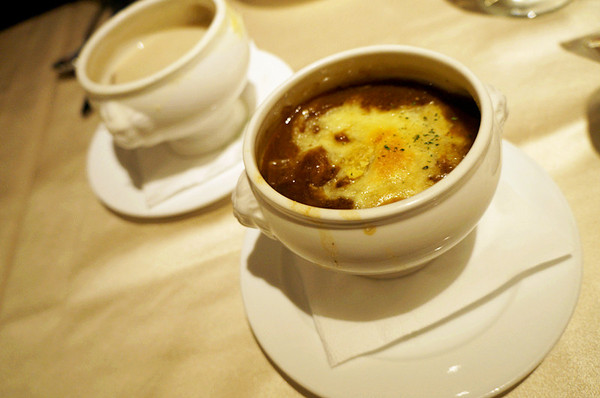 雅室牛排館:台北大安♬尾牙吃大餐,老饕最愛20年經典美味!頂級黑牛肋眼牛排 Steakinn 雅室牛排館