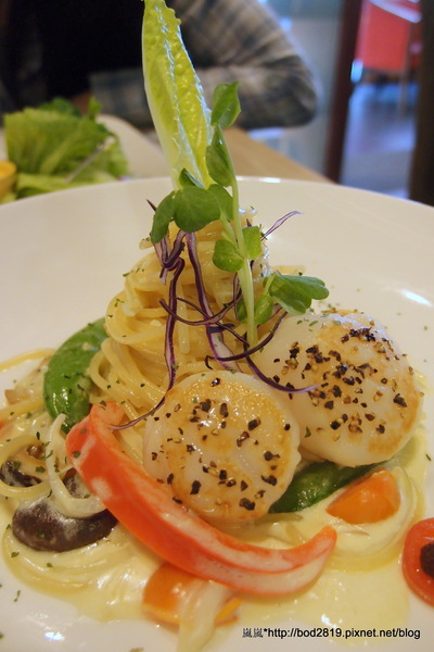 alfinee cafe 艾芬妮義麵坊:<口碑券>【台北松山】Alfinee cafe 艾芬妮義麵坊-義大利麵干貝好大!鹹派表現優秀!