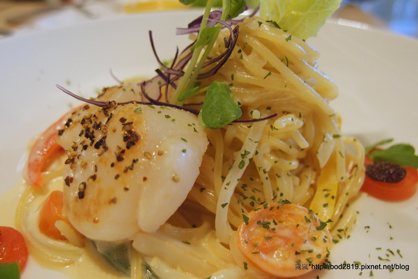 alfinee cafe 艾芬妮義麵坊:<口碑券>【台北松山】Alfinee cafe 艾芬妮義麵坊-義大利麵干貝好大!鹹派表現優秀!