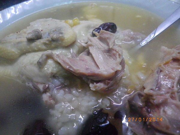 山上的階梯老爹廚房：好吃的【蔘雞湯】在[山上的階梯-老爹廚房]