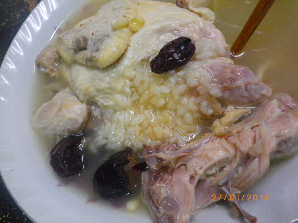 山上的階梯老爹廚房：好吃的【蔘雞湯】在[山上的階梯-老爹廚房]