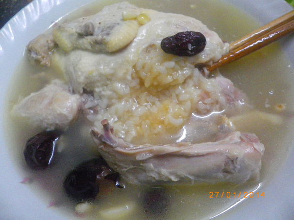 山上的階梯老爹廚房：好吃的【蔘雞湯】在[山上的階梯-老爹廚房]