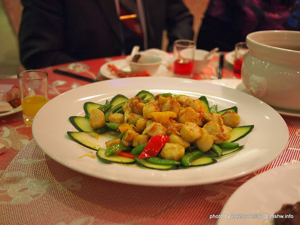 雅園新潮(總店)：【食記】台中雅園新潮婚宴會館@南屯 : 不同價位菜色比較!口味上有一定水準~婚宴,尾牙還是春酒應該都還不錯