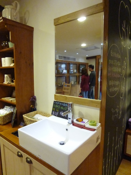 香草鋪子(南庄店)：【苗栗】在桂花巷內的薰衣草幸福－香草舖子