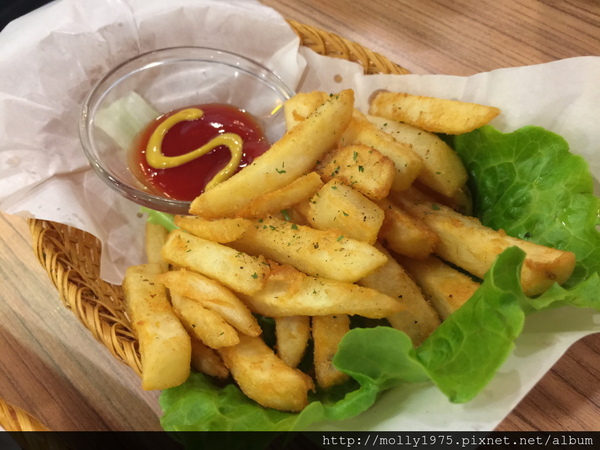 鯊魚咬吐司(新莊店)：【新莊】鯊魚咬吐司~大份量大滿足