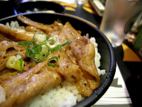 暴走食舖：口碑券5【中山】暴走食舖。平價串燒。平價居酒屋