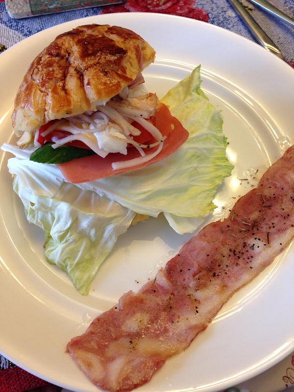 1622712_747677965242852_379895281_n