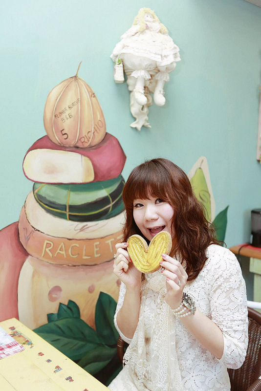 1606232_753959511282448_1928125061_o